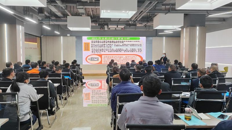 成人教育报名与考试时间：揭秘关键节点