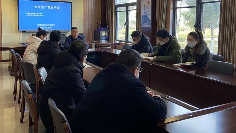 选择合适的专业课培训，需要关注以下几个方面：