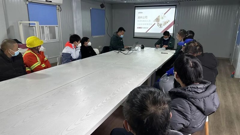 成人教育网上平台：便利与挑战并存